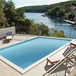 Luxury Lovely Maiden Near Vela Luka, Pool * Vela Luka