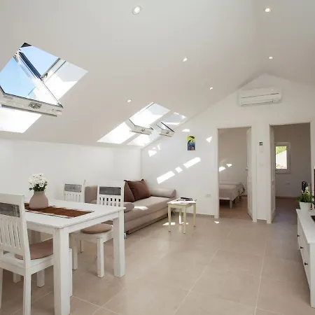 Luxury Lovely Maiden Near Vela Luka, Pool Villa Vela Luka